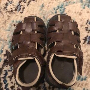 Carter’s sz 5 baby brown leather sandals